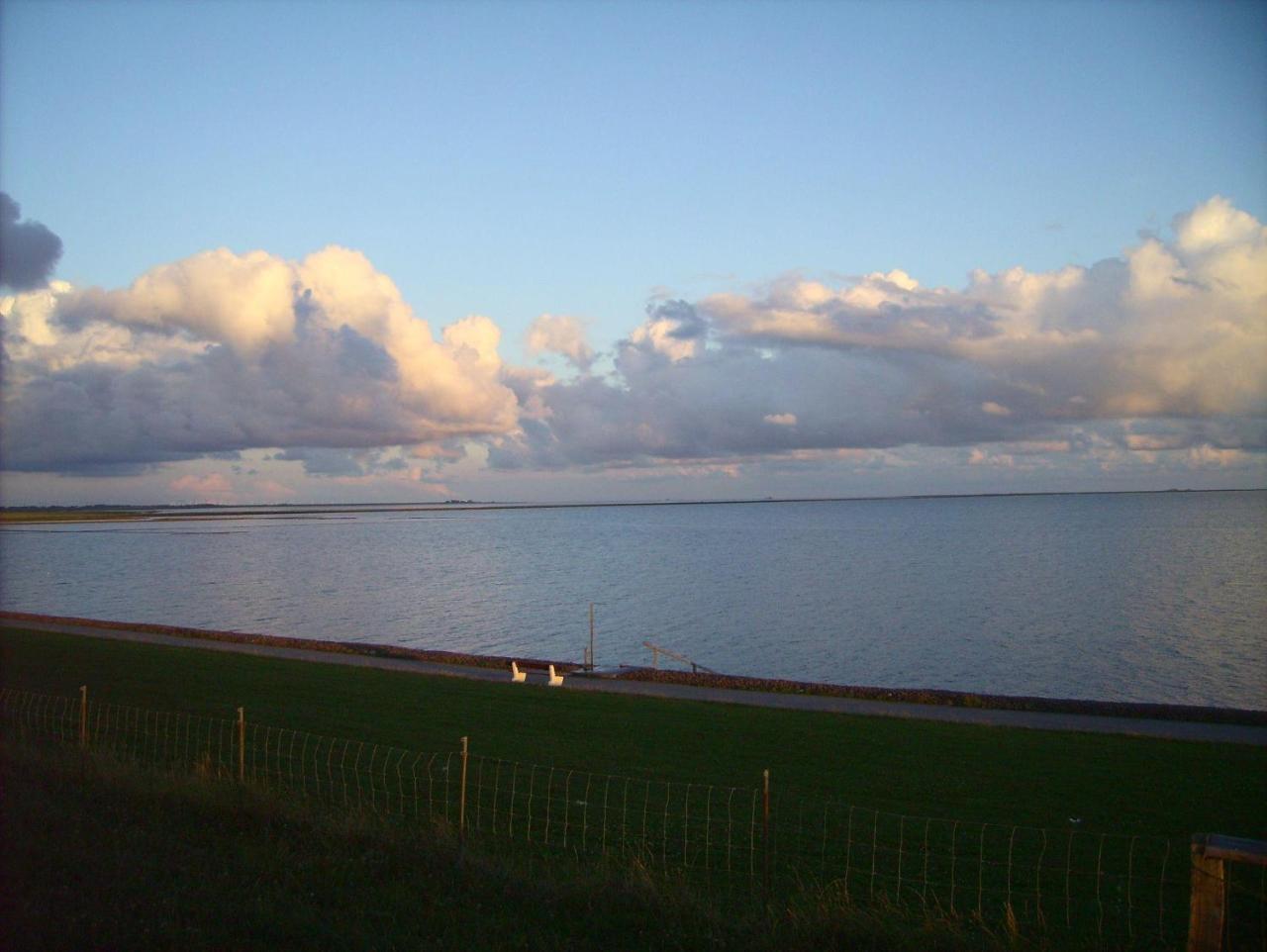Haus-Halligblick-Ferienwohnung-Hamburger-Hallig Dagebüll Exterior foto